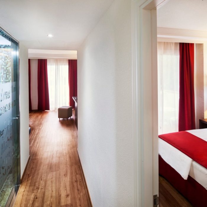 JUNIOR SUITE 1