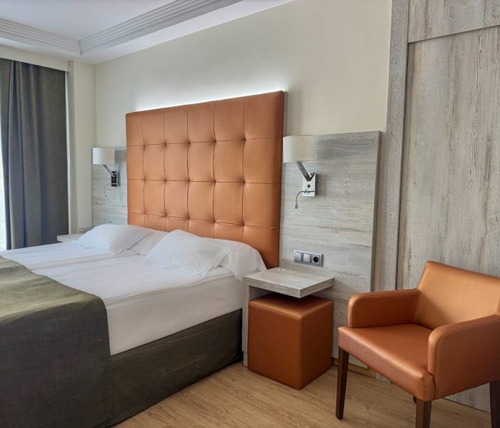 SUPERIOR ROOM 7